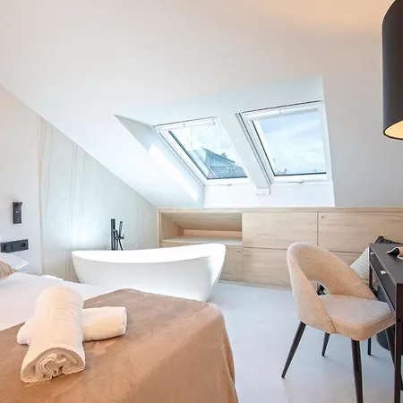 Apartment Magnificent Renovated 2bd 2bth Duplex With Terrace - Centre Malaga